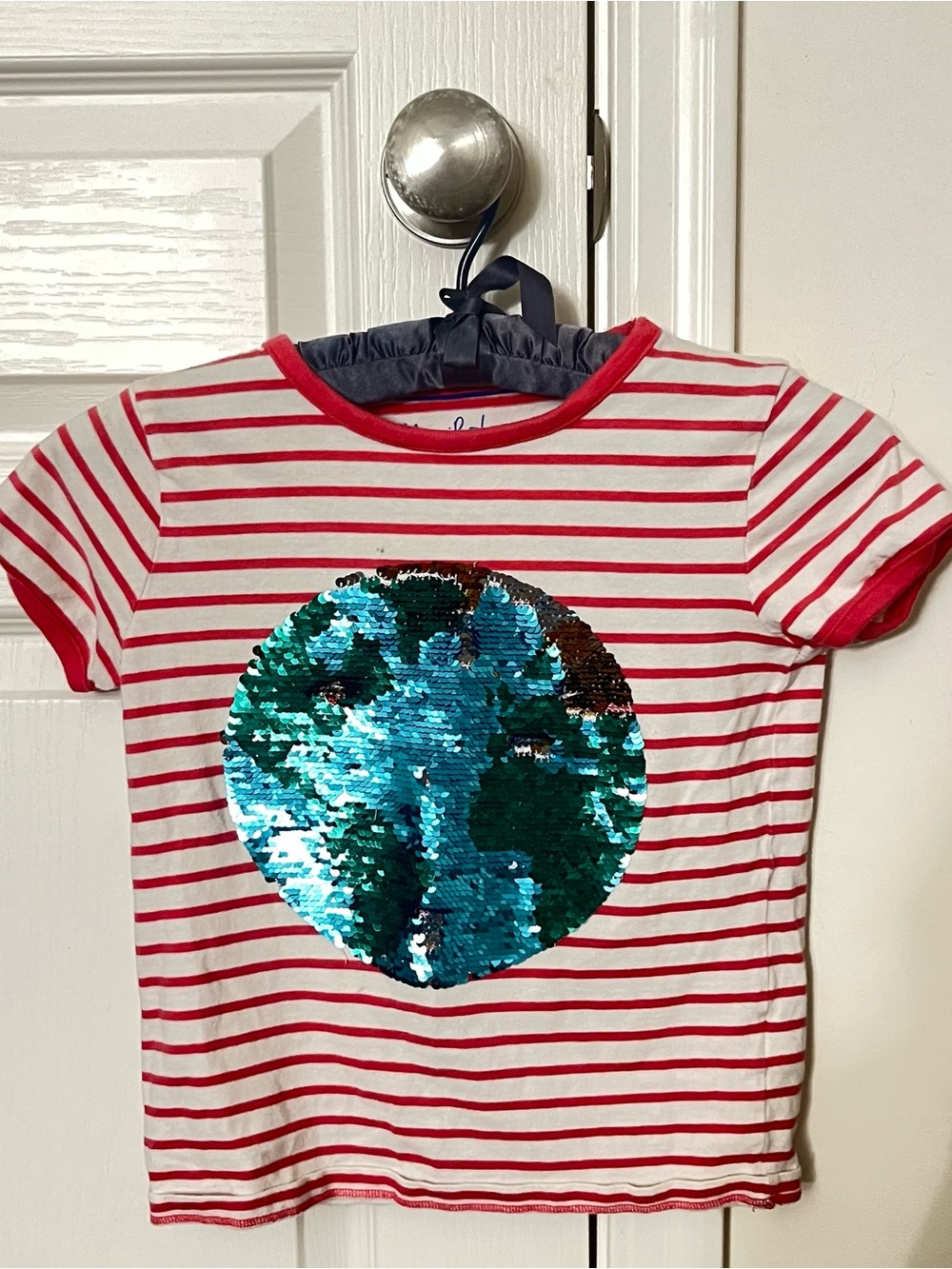 Mini Boden Red & White Striped Tee with Blue-Green Sequin Circle - Picture 1 of 3